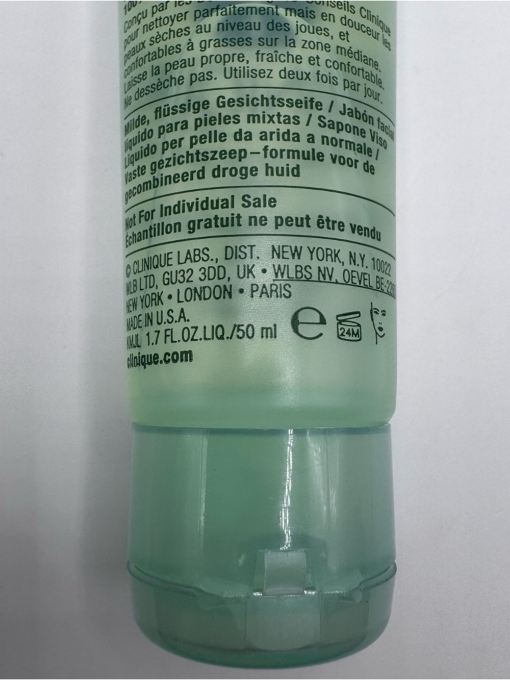 CLINIQUE Liquid Facial Soap Mild for "Dry Combination" Skin (1.7oz/50mL) - Picture 7 of 7